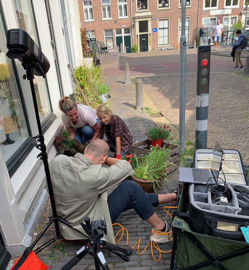 Fotoshoot tegelwippen in hartje Haarlem